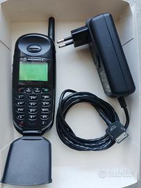 Cellulare vintage. 
