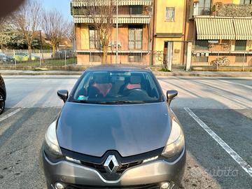 Clio IV 2012 5p 1.2 Live Gpl 75cv