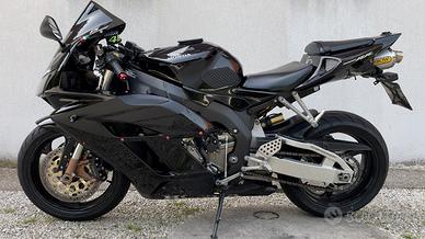 HONDA CBR1000RR FIREBLADE 2004