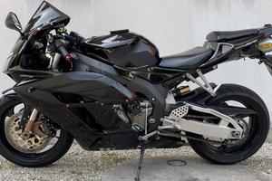 HONDA CBR1000RR FIREBLADE 2004