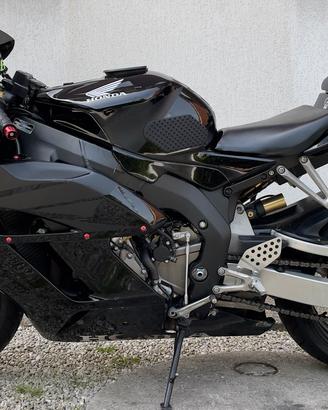 HONDA CBR1000RR FIREBLADE 2004