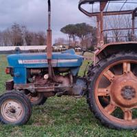 Trattore FORD 4000