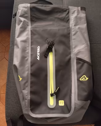 zaino da moto nuovo e tutto impermeabile 
