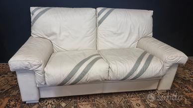 Divano 2 posti in pelle bianca