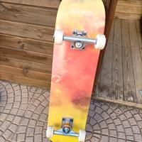 Skateboard + protezioni + Casco