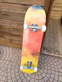 Skateboard + protezioni + Casco