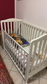 Lettino per bambini con sbarre