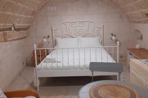 monolocale con bagno e angolo cottura a Monopoli