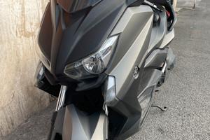 Yamaha Xmax 400