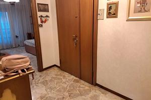Molassana ampio appartamento con residenza e box