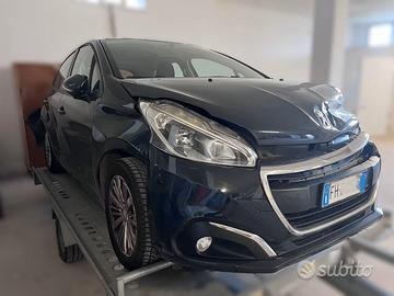 Peugeot 208 GPL 2017 - Incidentata