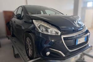 Peugeot 208 GPL 2017 - Incidentata