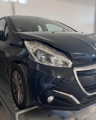 Peugeot 208 GPL 2017 - Incidentata