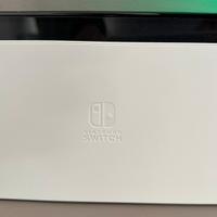 Nintendo SWITCH OLED + 3 Giochi + Custodia