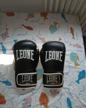 guanti da boxe uomo
