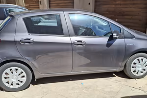 Toyota yaris hybrid