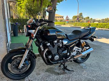 Yamaha XJR 1300