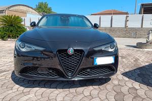 Alfa Romeo Giulia 2.2 AT8 180CV