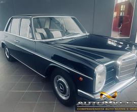 MERCEDES-BENZ 230 2.3 berlina 5 Posti