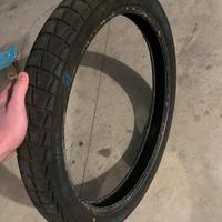 gomma bridgestone 90/90-21 m/c 54v