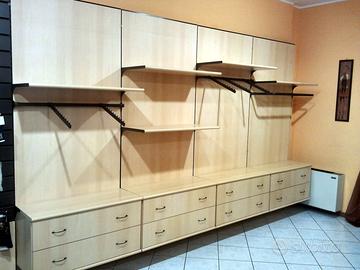 Arredamento negozio
