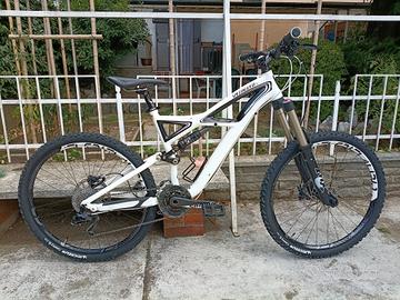 specialized enduro taglia m -Fox-650€