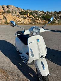 Vespa Primavera 50 anno 2025