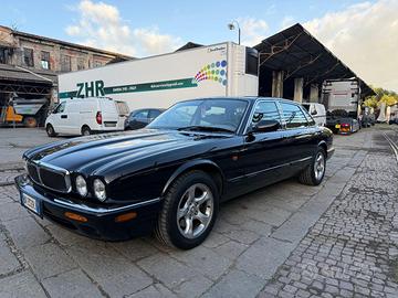 JAGUAR XJ 3.2 cat Executive ISCRITTA ASI