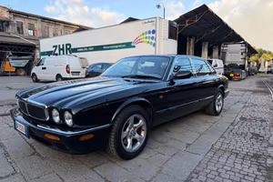 JAGUAR XJ 3.2 cat Executive ISCRITTA ASI