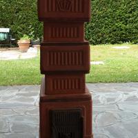 Stufa in terracotta antica