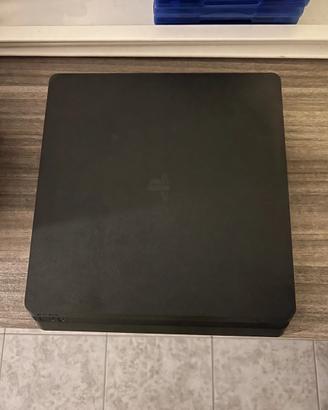 PlayStation 4 Slim + 1 controller + 6 giochi