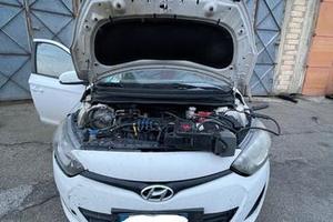 Ricambi Hyundai i20 1.2 benz 84cv del 2014