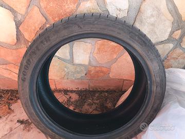 2 Gomme Goodyear EFFICIENTGRIP PERFORMANCE 215/45 