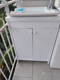 lavandino con armadietto. come nuovo