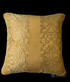 Cuscino seta Rubelli broccato oro