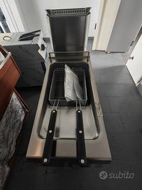 NUOVA(mai usata) FRIGGITRICE A GAS