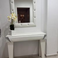 Consolle con specchio