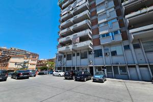 UFFICIO e POSTO AUTO - VIA MEDAGLIE D'ORO