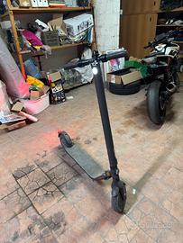 monopattino elettrico ninebot