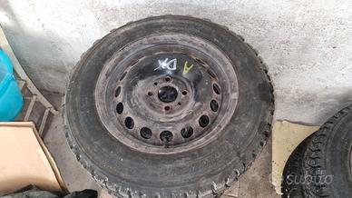 gomme chiodate