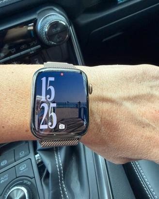 Apple Watch Series 7 45mm GPS + Cellular (LTE)