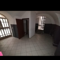 Locale anche ad uso commerciale