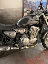 Triumph Thunderbird 900