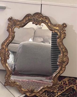 Specchio vintage sagomato legno dorato Barocco/Roc