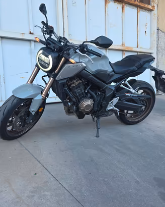 HONDA CB 650 R  pearl smoke grey