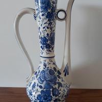 brocca ceramica finemente decorata