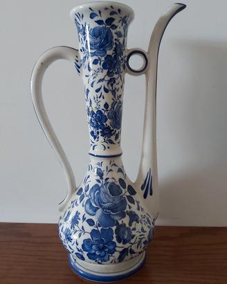 brocca ceramica finemente decorata