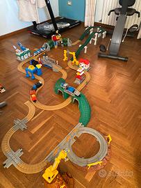 Pista lavoro treni playmobil 2003