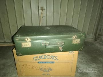 Valigia in cartone pressato vintage