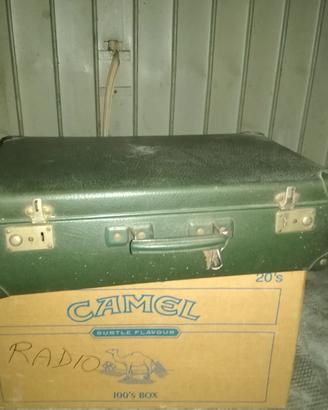 Valigia in cartone pressato vintage